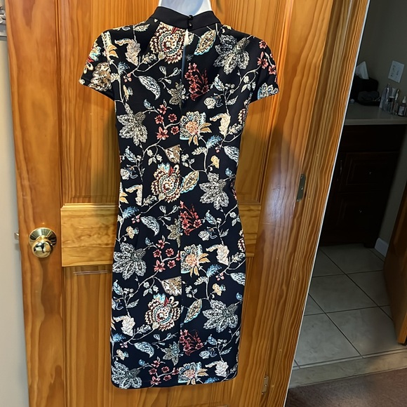 Pretty Roz & Ali Dress - Picture 4 of 7